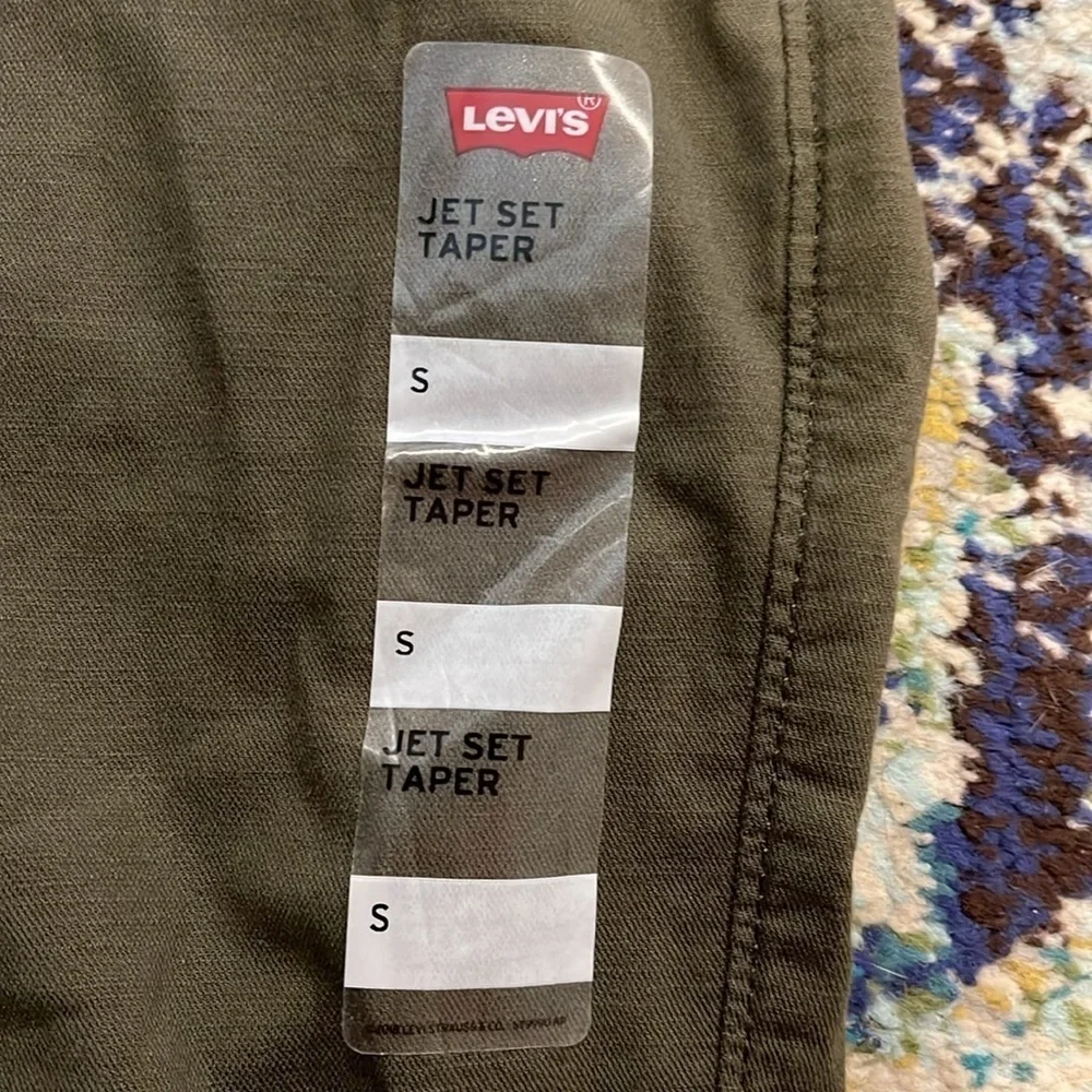 Levi’s Green Jet Set Taper Jogger Pant